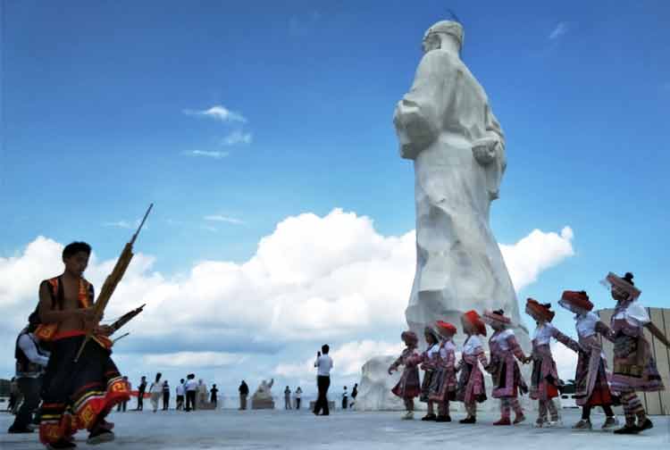 桐梓馬鬃紅苗風(fēng)情旅游景區(qū)
